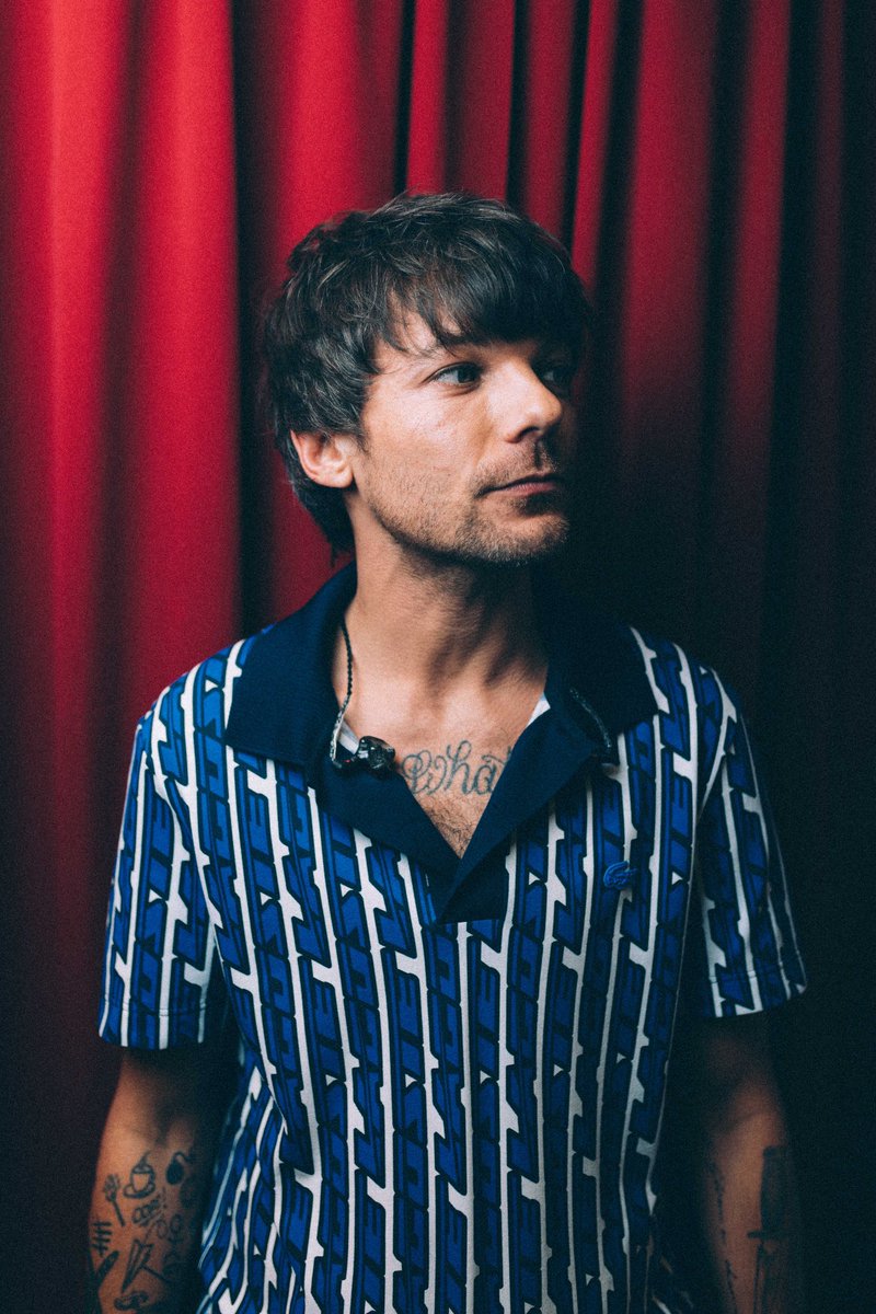 Vikallis's tweet photo. 🦋🎶🖤 #Louis #Zayn https://t.co/Eld4ONC5Oq