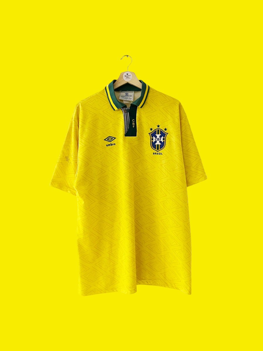 🇧🇷NEW IN 🇧🇷

1991/93 Brazil home shirt by @umbro - size XL 🔥

Final few hours of our Father’s Day sale 🏃‍♂️

#newin #brazil #shirt #football #greatest #kits #forsale #xl #umbro #90s #vintage #classicfootballshirts #classic #rare #yellow #brazilian #worldcup #retro #fathersday