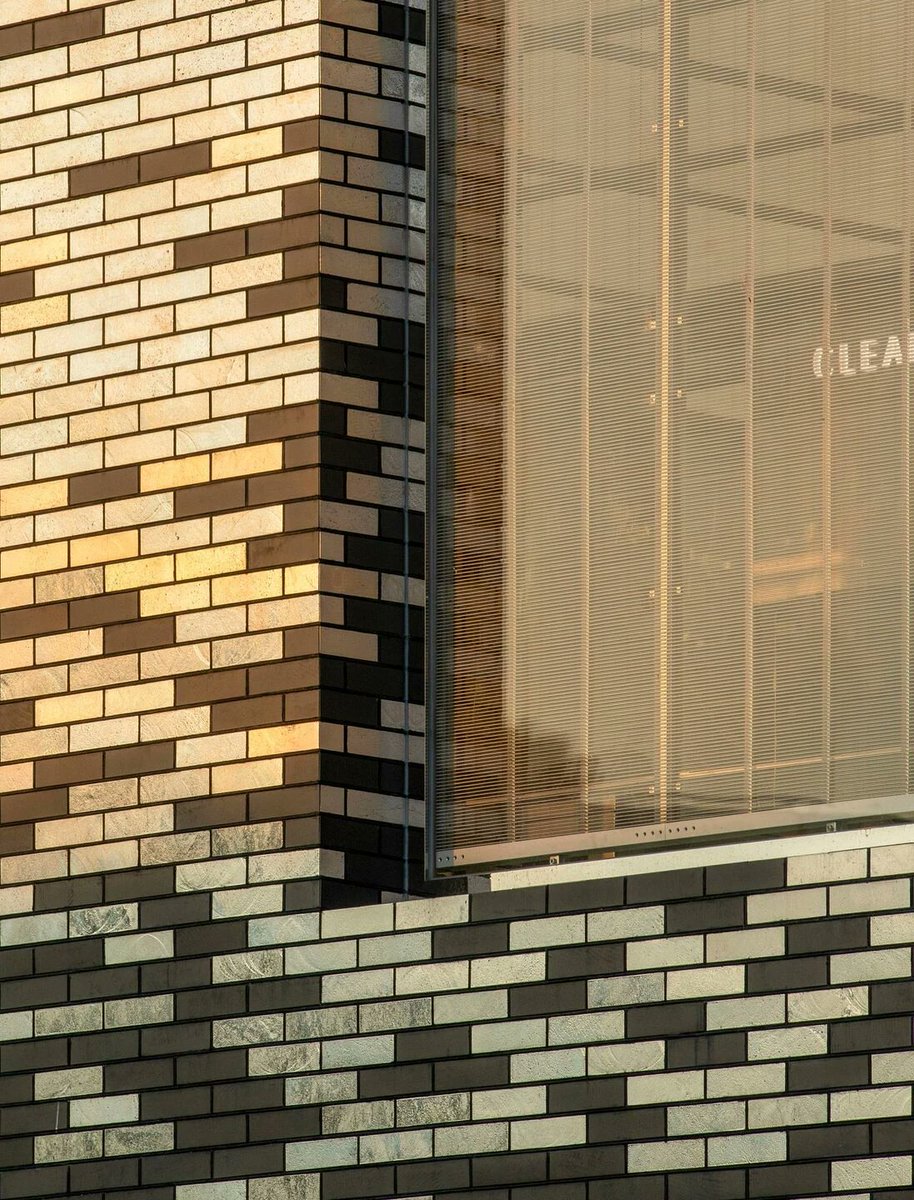 Panasonic Bright House
Designed by Say Architects
Photo by RAW VISION
Featuring Alusion™ Interiors
China Distributor: Shanghai Good Metals
Email: bjzhou07@163.com