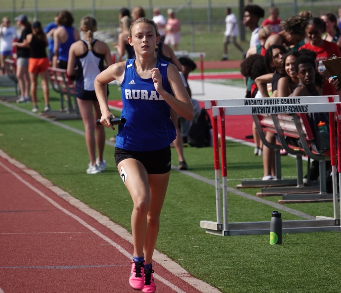 Topeka Shawnee County Sports Awards: A look at all of the 2023 Most Inspirational Female nominees. <a href="/HaydenHigh/">Hayden Catholic HS</a>  <a href="/Seaman_Vball/">Seaman Viking Volleyball</a> <a href="/SHHSThunderbird/">Shawnee Heights HS</a> <a href="/Lake_Hoops/">Silver Lake Girls Basketball</a> <a href="/RuralXC/">Washburn Rural XC</a> <a href="/RuralTF/">WRTrack&Field</a> ...
topsports.news/news/3332-tope…