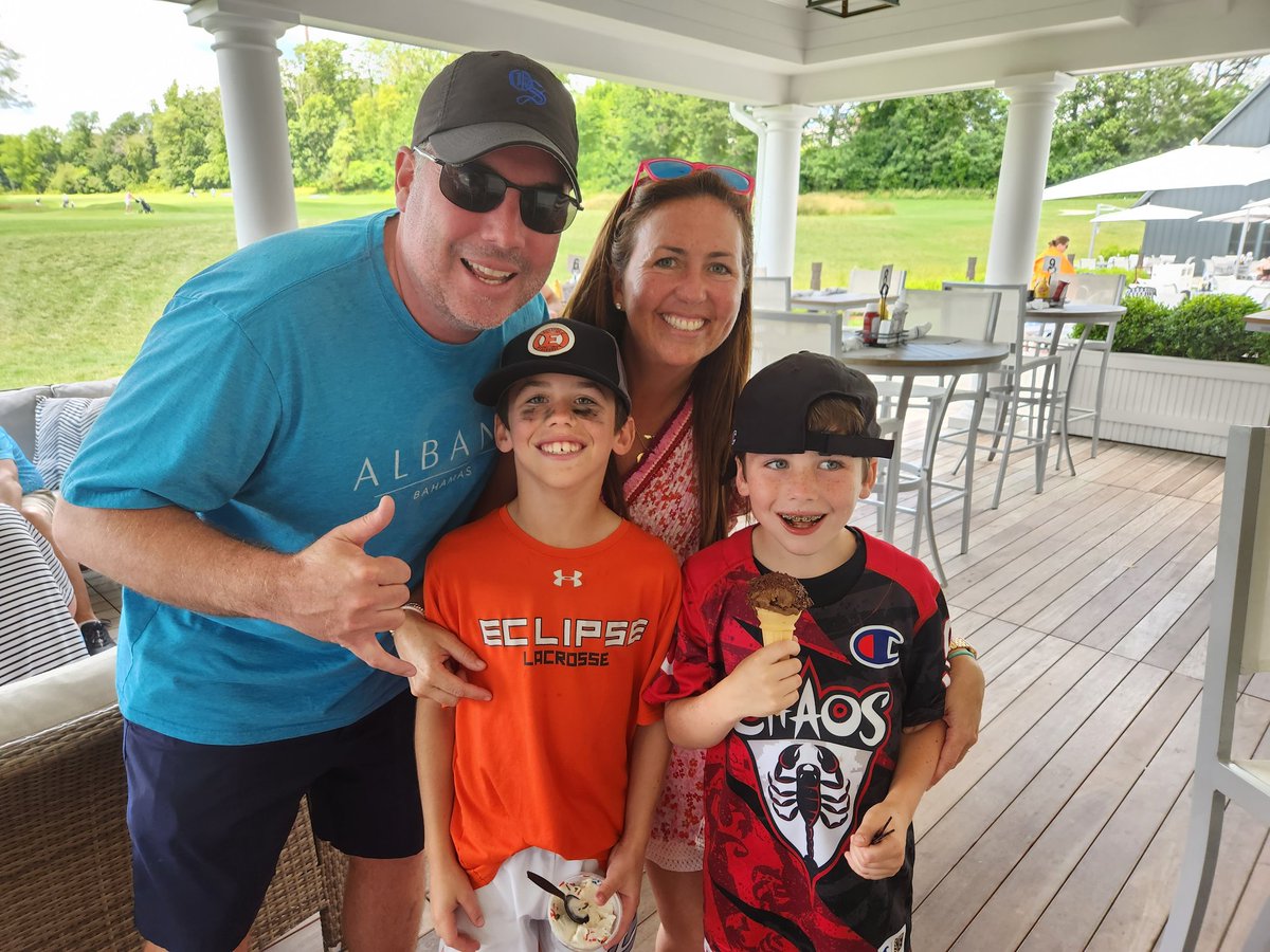 Amazing what happens when Chaos starts to get some Mo....kids with ice cream even start to represent!