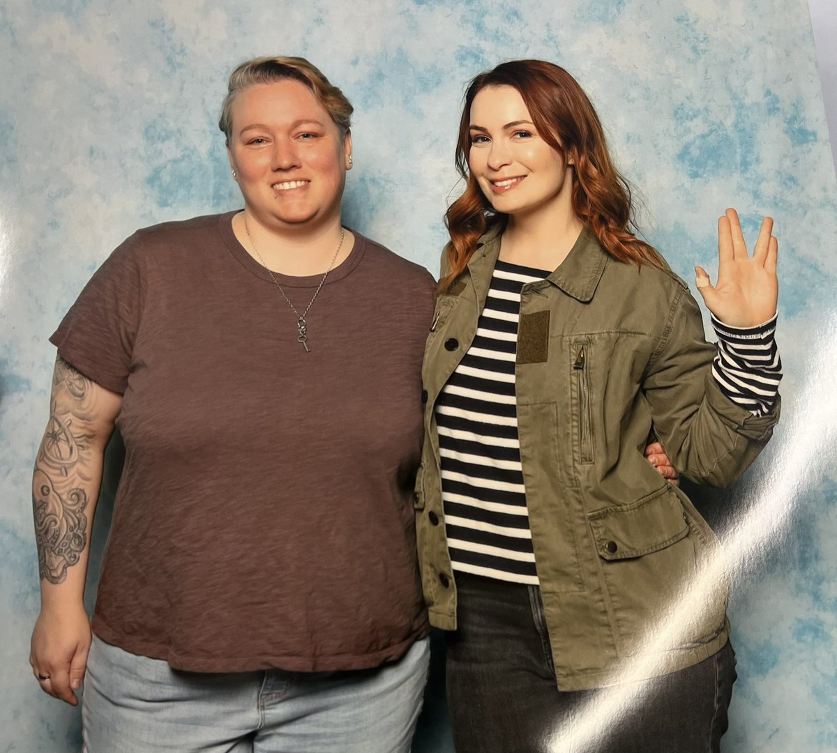 solemnblueeyes's tweet image. Meeting @feliciaday today was pretty freaking awesome. #AwesomeCon2023
