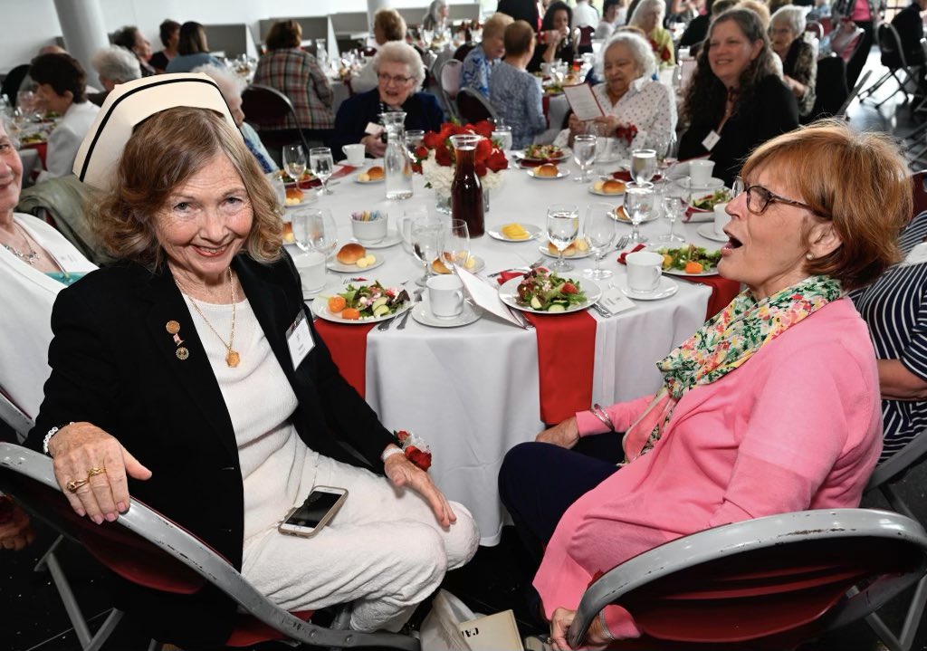 This weekend, we welcomed back our St. Vincent’s alumni to campus for a special Service of Remembrance and Reunion Luncheon. It was exciting to see so many #SHUAlumni reconnecting and reminiscing on the good ole days! #WeAreSHU