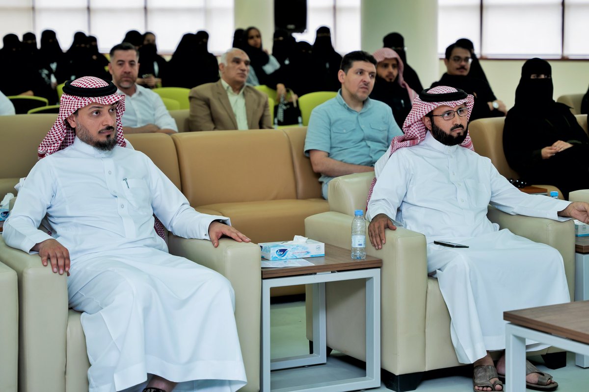 kkueduksa's tweet photo. وكيل #جامعة_الملك_خالد للشؤون التعليمية يدشن الملتقى العلمي في الحوسبة والمعلوماتية..

التفاصيل: https://t.co/Z6aQMIayEG

#باحثون_kku https://t.co/mksDs3nMzr