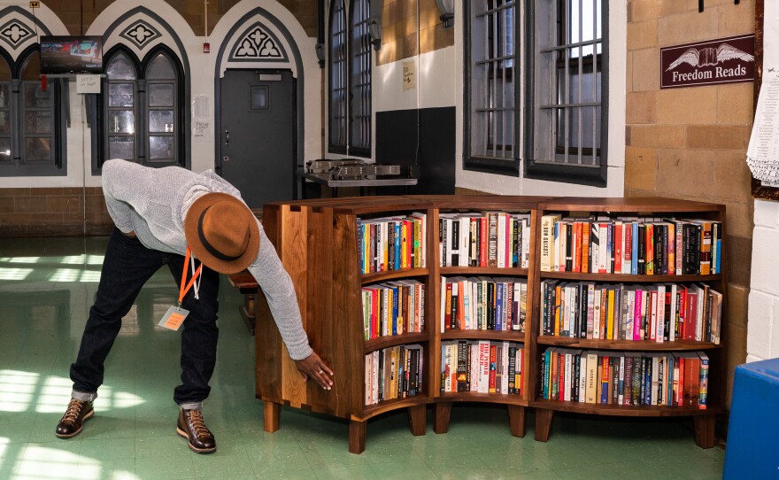 "The libraries are the brainchild of 2021 MacArthur Fellow, Marylander, and Yale Law School graduate Reginald Dwayne Betts, who was sentenced to nine years in prison at age 16." <a href="/dwaynebetts/">Dwayne Betts</a> <a href="/million_book/">Freedom Reads</a> <a href="/MarylandDJS/">Maryland DJS</a> ... wypr.org/show/on-the-re…