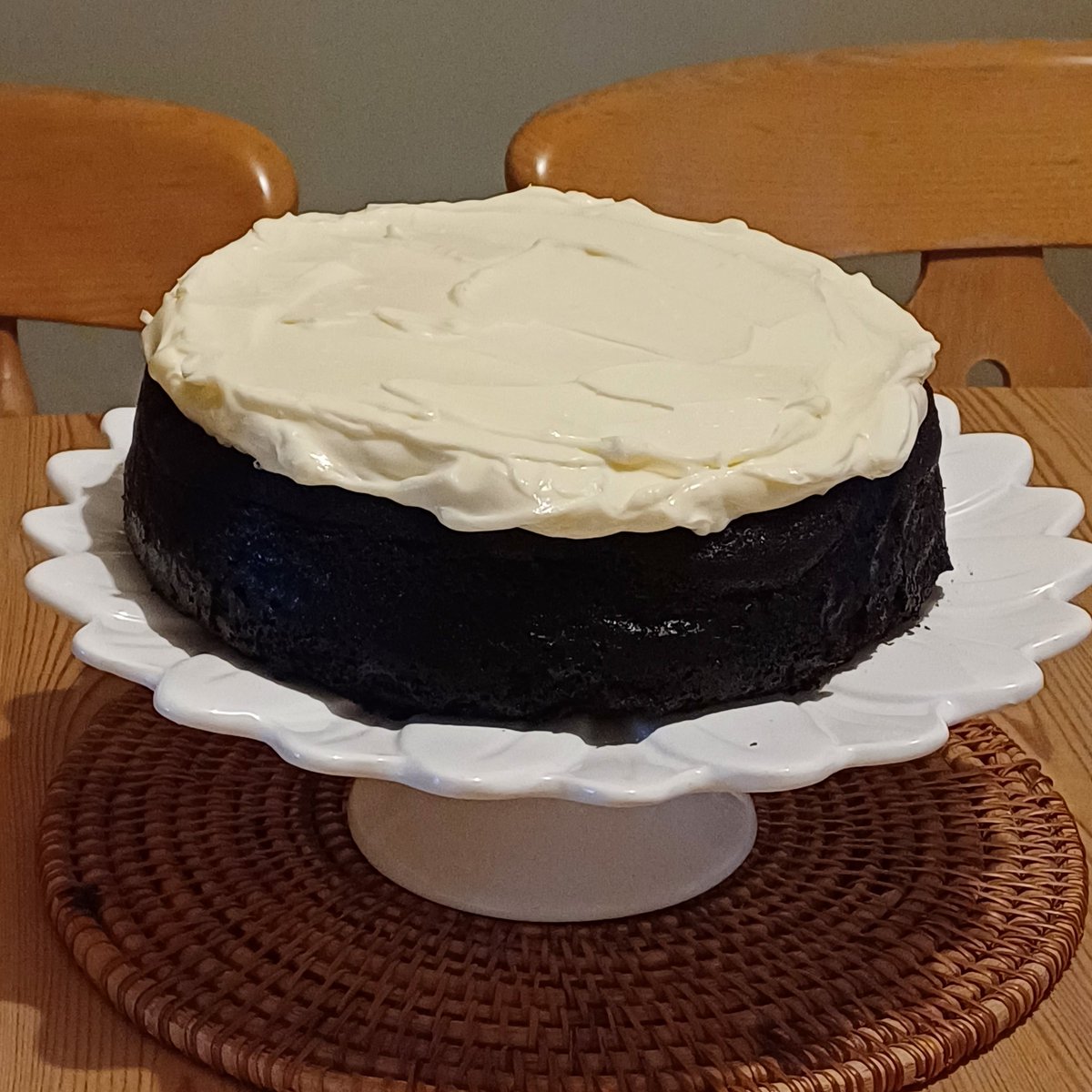 cupcake_alison's tweet photo. Father's Day dessert @Nigella_Lawson Chocolate Guinness cake #FathersDay #Guinness #pudding #yum https://t.co/Py5ljp0wHa