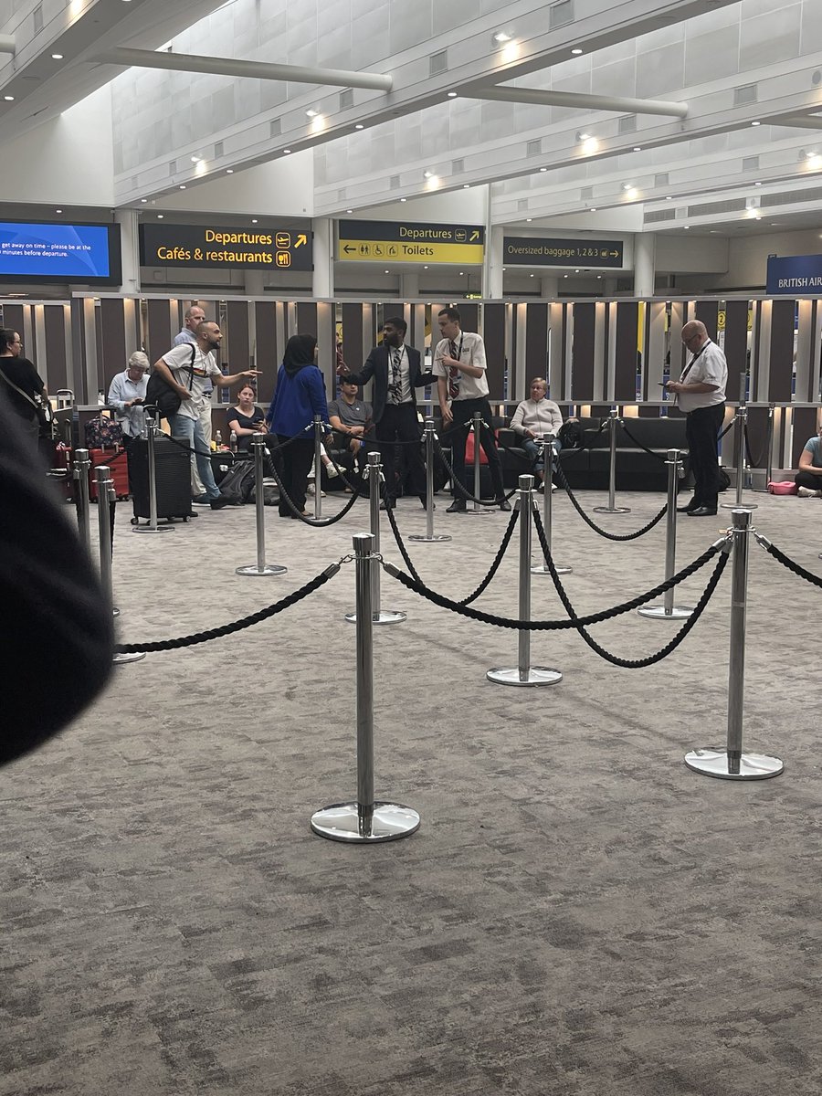 Ezinwa O tweet media