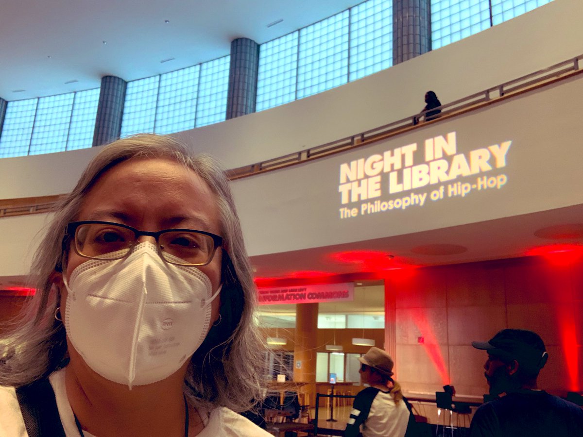 claudiagsj's tweet image. Celebrating 50 years of Hip-hop at the Brooklyn Public Library/ 🌈🌻💃🏽 #hiphop  #brooklynpubliclibrary