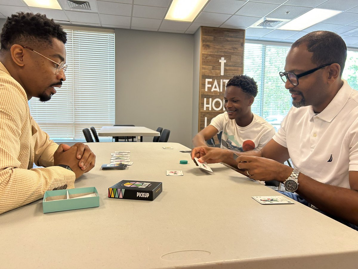 _gameflo's tweet photo. Happy Fathers Day ๐ฅณ๐ฅณ๐ฅณ especially to the dads playing #pickupcardgame with their kids https://t.co/rQtjH3B1tX