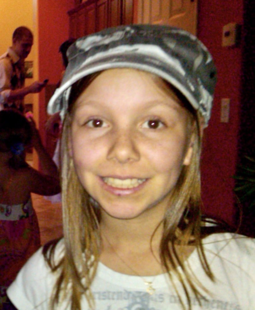 Stefan Moore 🎗 (@2stefanmoore) on Twitter photo One of the worst days in our lives…  Saying goodbye to our 13 year old Daughter. 💔 If you have a Child, please hug them & tell them that you love them every single day.  I would be so grateful for a follow to keep my precious Ashley’s story alive.  🙏🏻 One of the worst days in our lives…  Saying goodbye to our 13 year old Daughter. 💔 If you have a Child, please hug them & tell them that you love them every single day.  I would be so grateful for a follow to keep my precious Ashley’s story alive.  🙏🏻