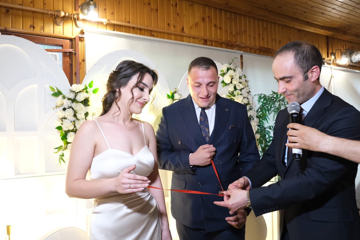 TurgayBastug's tweet photo. Yönetim Kurulu Üyemiz Sayın Süleyman Kandemir'in oğlu kıymetli kardeşim Ahmet ve Deren'in nişan yüzüklerini taktık. Cenab-ı Allah tamamına erdirsin. Ömür boyu huzurlu ve mutlu bir yuva kurmalarını nasip etsin. https://t.co/1iPHkSQnBb
