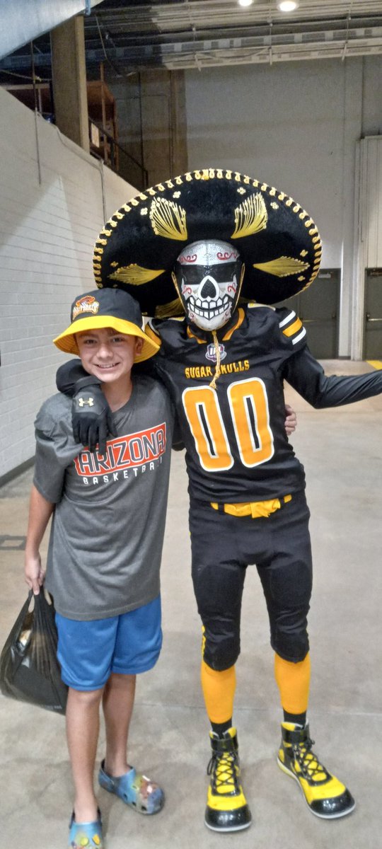 aria1075's tweet photo. Thank you @sugarskullsfb for a fun night! Our first game but not our last. https://t.co/LfoUwv5weO