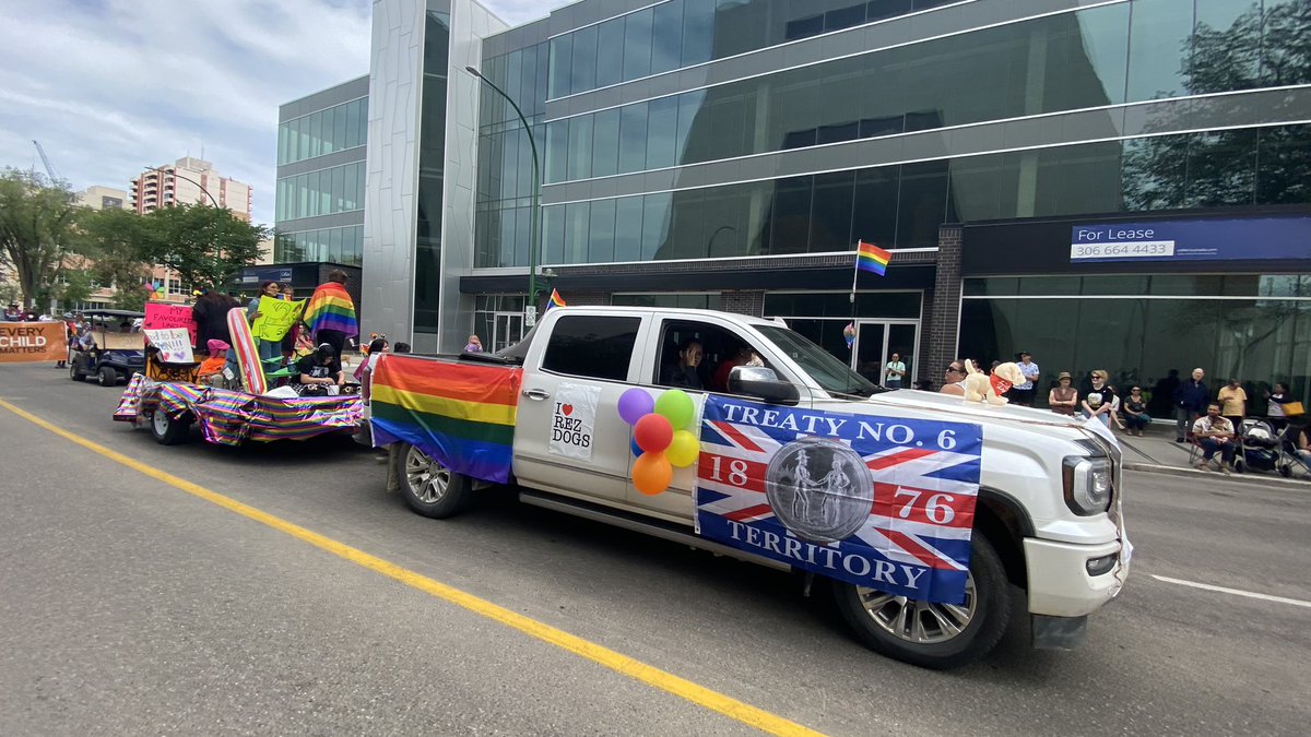 saverezdogs tweet media