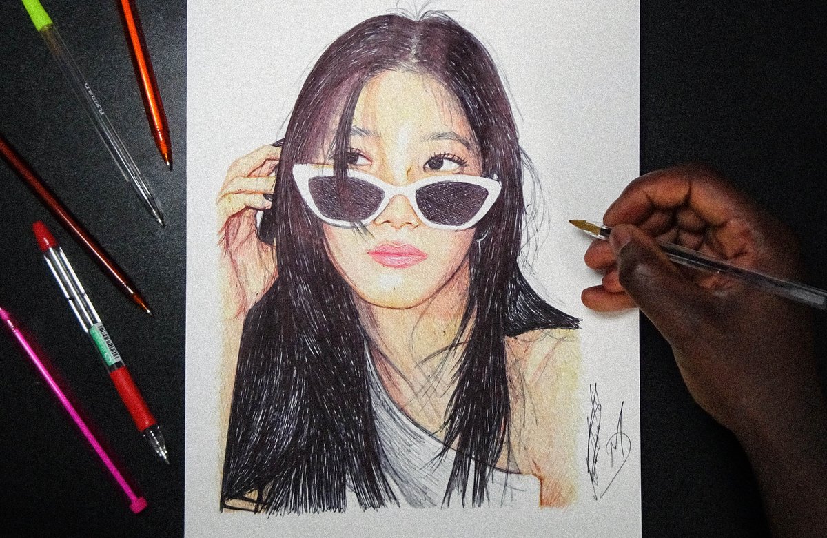 Let's Sketch Kazuha - LE SSERAFIM [Ballpoint Pen] youtu.be/n-ZjAIpOpig #KAZUHA #LESSERAFIM