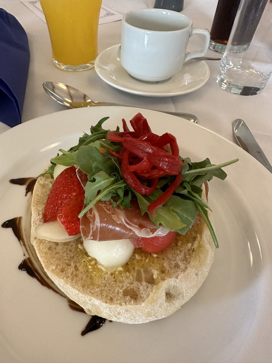 Massive thanks to <a href="/realtimejobs_/">Realtime Recruitment</a> for sponsoring the team today at the <a href="/PGA_Ireland/">PGA in Ireland</a> <a href="/Castlegolfclub/">CASTLE GOLF CLUB</a> Pro Am.
Probably the best organised pro am this year…. Well done everyone👏The food was as good as the course 🤜  <a href="/realtimejobs_/">Realtime Recruitment</a> sponsor @OliviaMehaffey 👌👌