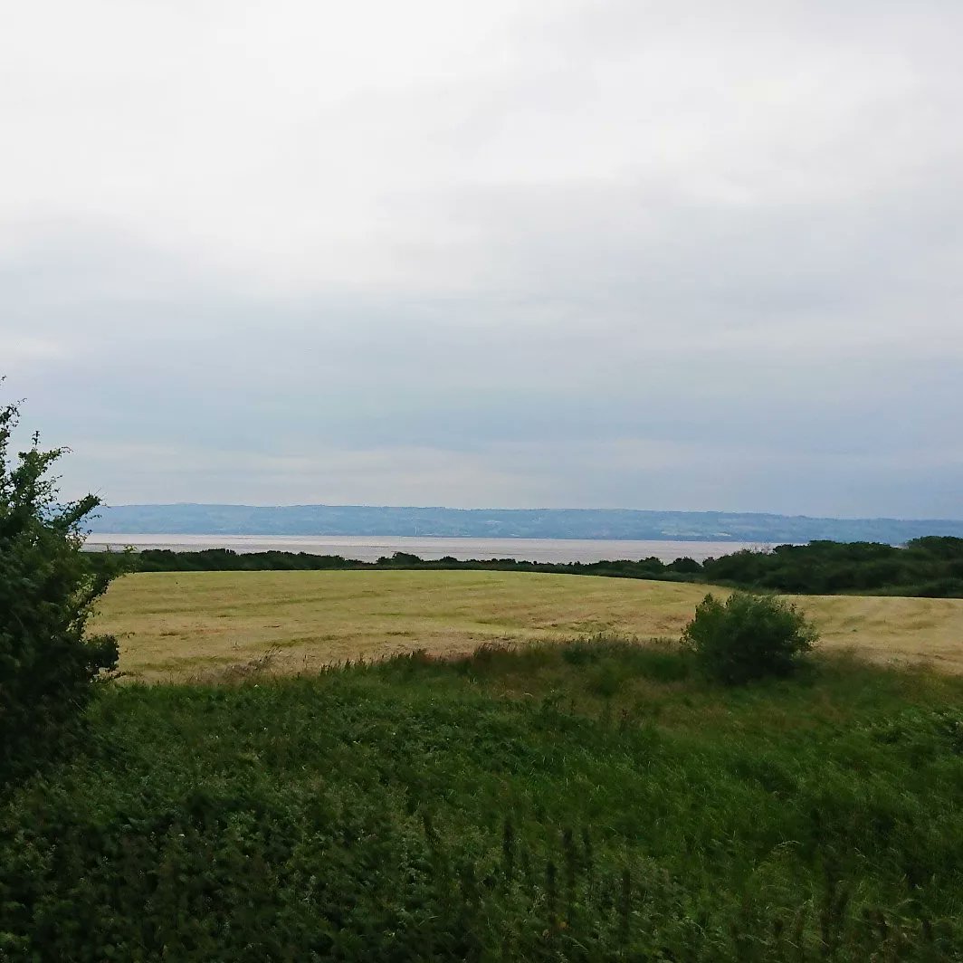 R_ChelfordWest's tweet photo. A few snaps 📸 from my walk 🚶 along the Wirral Way from West Kirby to Neston via Parkgate 

#walking #wirral #wirralway #merseyside #westkirby #riverdee #heswall #neston #thurstaston #parkgate #theboathouse #theship #nichollsicecream #disusedrailway #wirralcountrypark https://t.co/V5v1XRFJLF