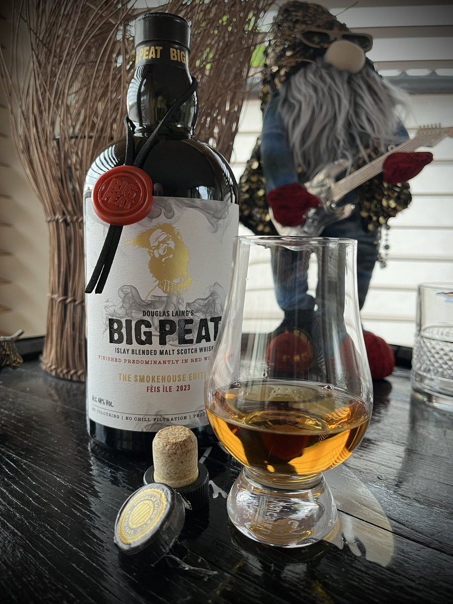 Evening Rockers 

My Father’s Day Fae The Monsters 

Douglas Laing’s BIG PEAT 
Feis Ile 2023 The Smokehouse Edition 
48% 

Here’s Tae All Yeh Fathers/Da’s 
& Happy Birthday Tae My Son 🥃

#Flange 💥🥃😎🎸