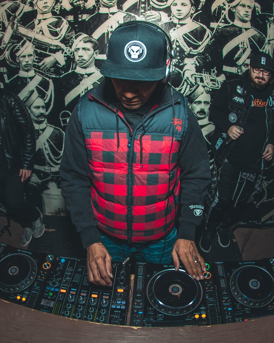 NFBNLV's tweet photo. ⚡FLASHBACK⚡if we had a nickel for every MBE that's played NFBN, we'd have... one nickel but it's crazy it happened once

DNB/jungle pioneer, multi-time award winner, and Metalheadz boss @MRGOLDIE hits the decks for THREE HOURS at @Discopussy this Tuesday! https://t.co/oVxG0FjUUn