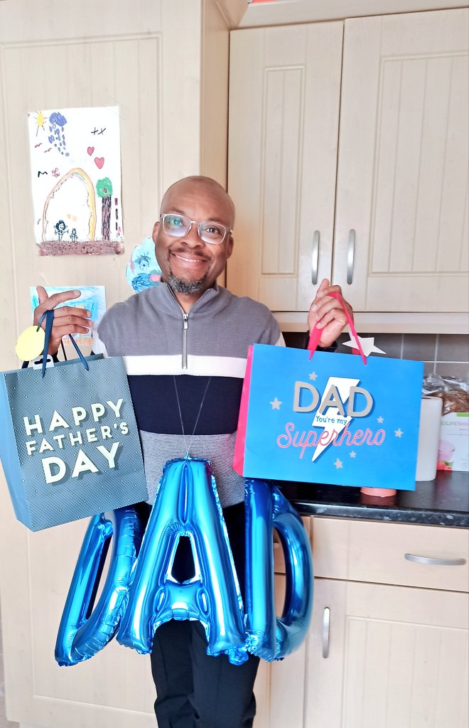 iAmPeejayPaul's tweet photo. Happy father's Day. 

Father's, remember God has made you the head of your home.. There is grace to function in that role.. Walk with our heavenly and He will teach you to build your home🏠. 

#home #short #fathersday https://t.co/o0pR9ZtsNx