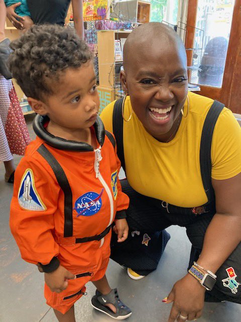 Reneehortonphd's tweet photo. Hi #blacinspace. I'm Dr K Renee and I work for @nasa formerly worked on @NASAArtemis and I'm an @astroaccess ambassador. 

I believe space should be inclusive. https://t.co/Zm9Zqa4QwV
