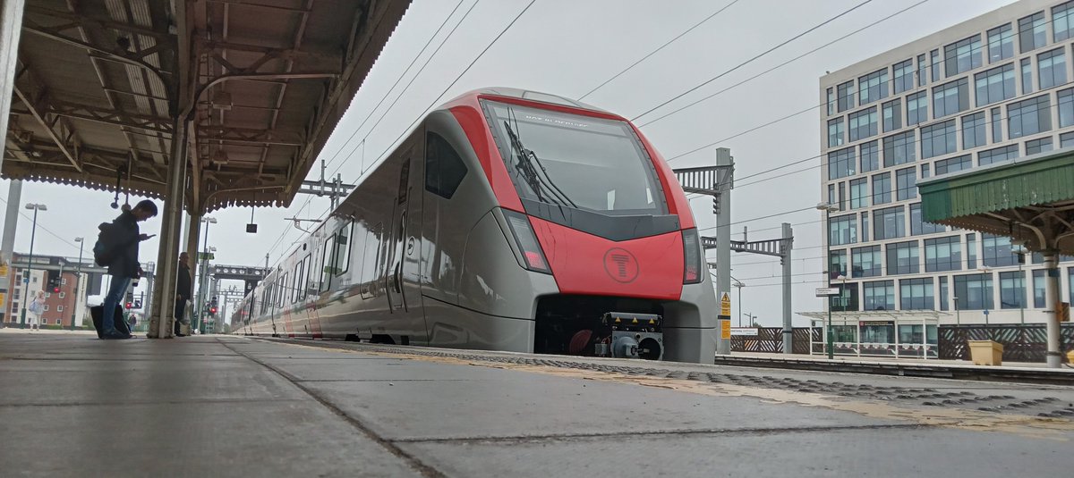 NotYOLOSmh's tweet image. Back when class 231s were in their testing phase

Almost a year ago, can't believe it

#Class231