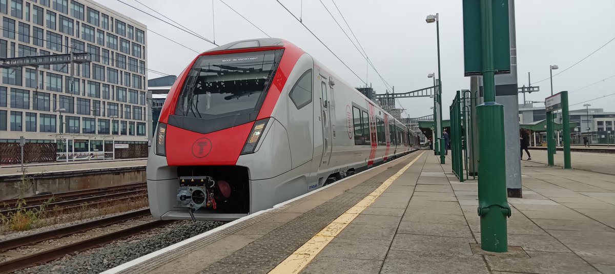 NotYOLOSmh's tweet image. Back when class 231s were in their testing phase

Almost a year ago, can't believe it

#Class231