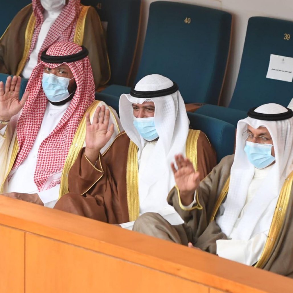 - مجلس 2020 كانوا مدعويين لإفتتاح المجلس 
- مجلس 2023 هم أهم ثلاث اشخاص بالحكومه والمجلس

( لو دامت لغيرك ما اتصلت إليك )