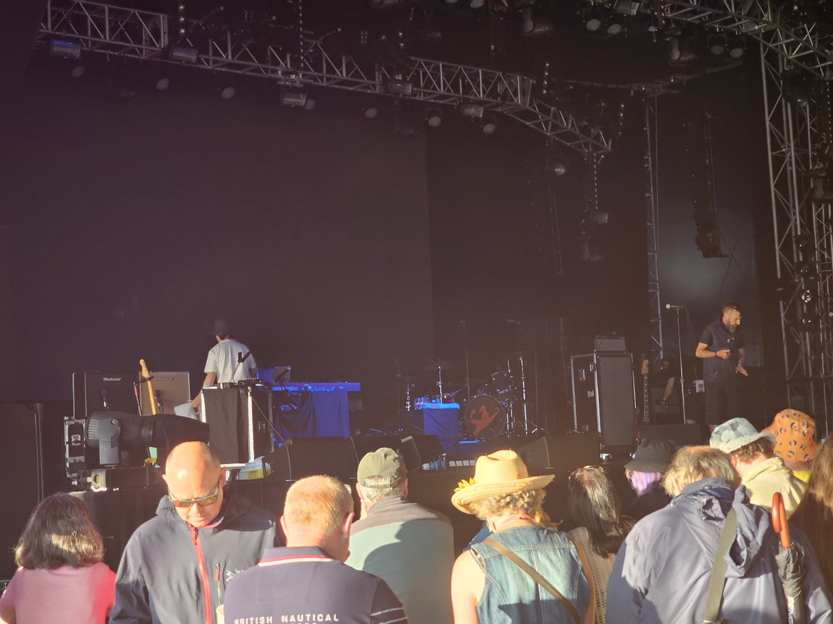 In prime position for @Bunnymen in the #iowbigtop #IOW2023