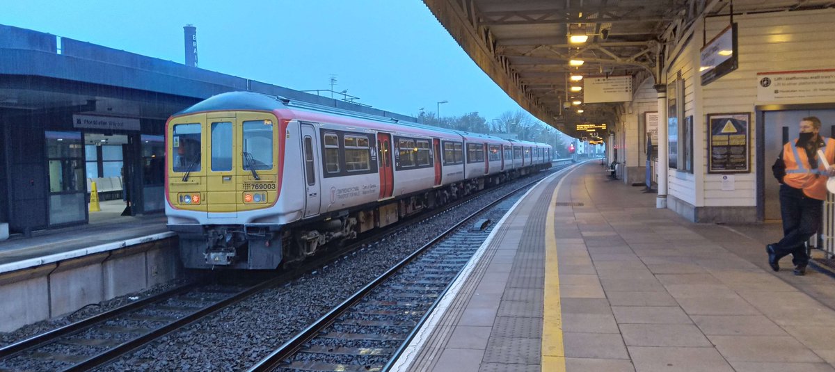 NotYOLOSmh's tweet image. Feel like I am spamming peoples notifications lol

Anyways, 769003 at Cardiff Central sometime November 2021

#Class769