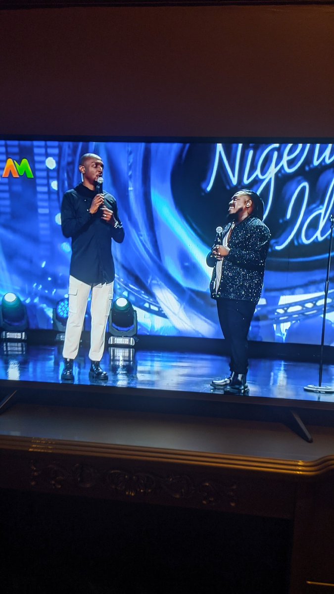 Keynode's tweet photo. @Nigerianidol Looks like @ik_osakioduwa cut soap for Savvy Henry, mbok see dia boots boot- twinning. Great job with the hero song tho @Nigerianidol #nigerianidol https://t.co/6ereewoJLH