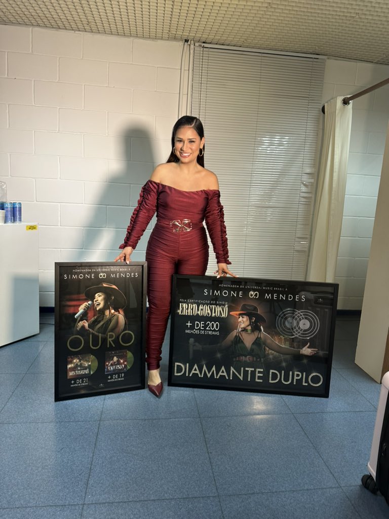 Que honra receber essa homenagem! 💿📀 Me sinto muito grata por minha música chegar a tantas pessoas, e participar de tantos momentos felizes Brasil a fora. Obrigada meu Deus por tanto, a minha família, equipe, gravadora <a href="/umusicbrasil/">Universal Music Brasil</a> e aos meus fãs <a href="/centraldamigles/">Central da Migles 🥇</a>, que me