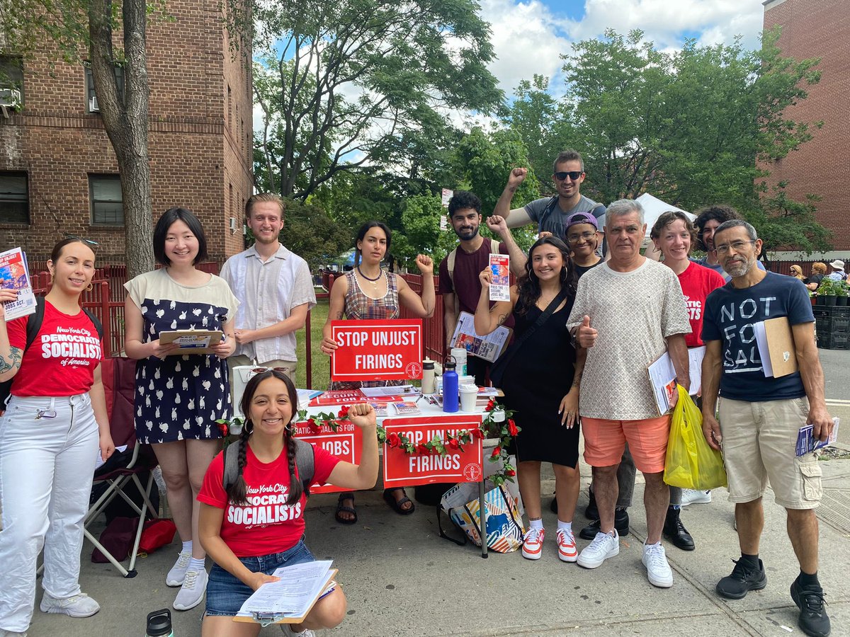 QueensDSA's tweet photo. Trabajos Seguros Para Todos/ Secure Jobs for All!
Great time hanging out with our friends at @MaketheRoadNY to canvass for #SecureJobs Act at the Jackson Heights Green Market. Together we’re going to end unjust firings in NYC! ✊🏽
#unionpower #SecureJobsAct https://t.co/fNmqoljKnB
