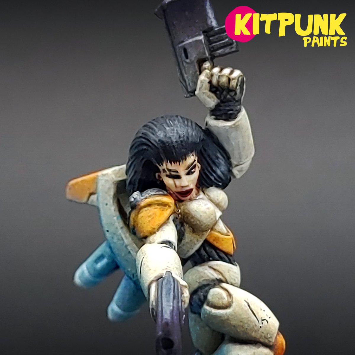KITPUNKER's tweet photo. Commander X (Void 1.1 - 2001) Been wanting to paint her for a while now, also trying to improve my miniature photography. From the classic out of production game Void 1.1, she's the commander of my VASA force, painted in a more modern style. #void #warmongers  #miniaturepainting https://t.co/3zZlYmb6Uf