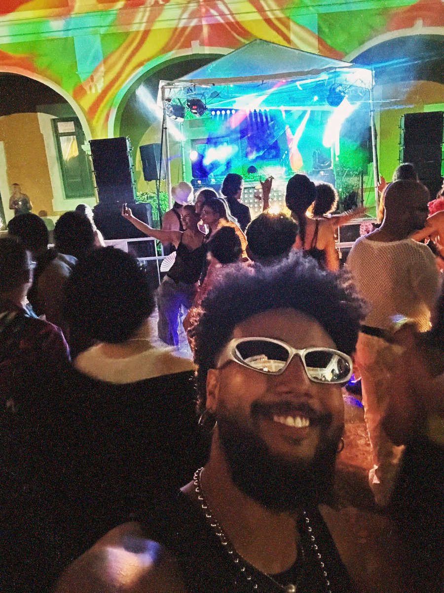 dalecocodale's tweet photo. Last night was fun ✨💫 https://t.co/QwJRVvEExQ