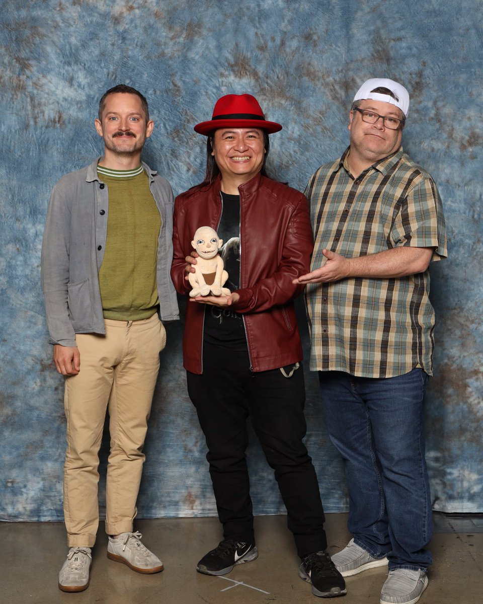 LionmightMusic's tweet image. My preciousss! #AwesomeCon2023