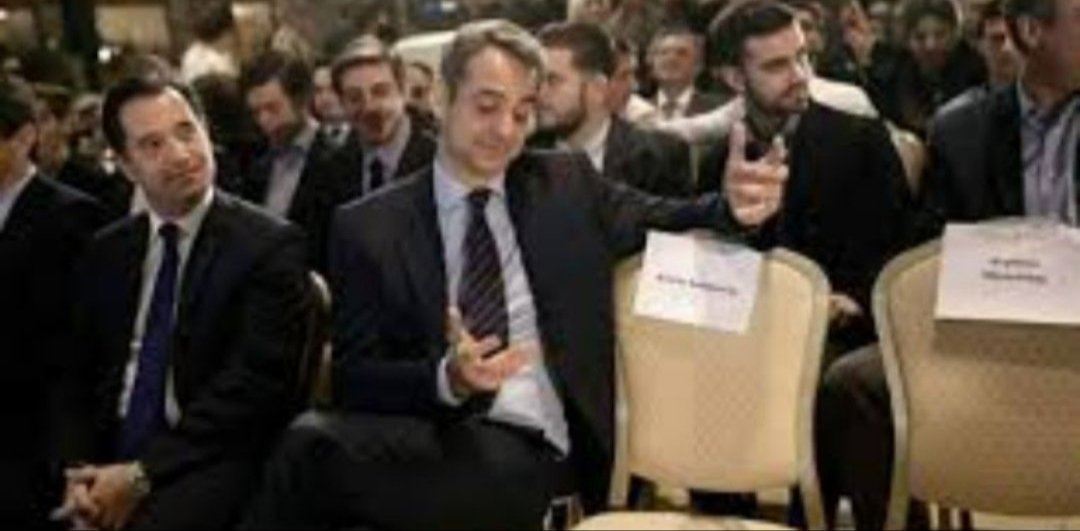 Efie_Ver_'s tweet photo. Εδώ ο Μητσοτάκης αναλύει  σε δημοσιογράφο του
#Protagon το προγραμμα της ΝΔ https://t.co/w6xnfnCUXk