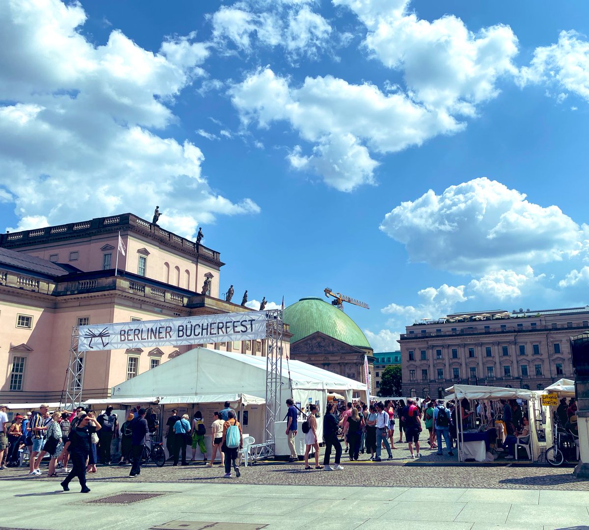 krodriguezmo's tweet photo. @Aulogelio @ELTIEMPO Hoy la Berliner Bücherfest en este lugar. https://t.co/uJzDQuY5GQ