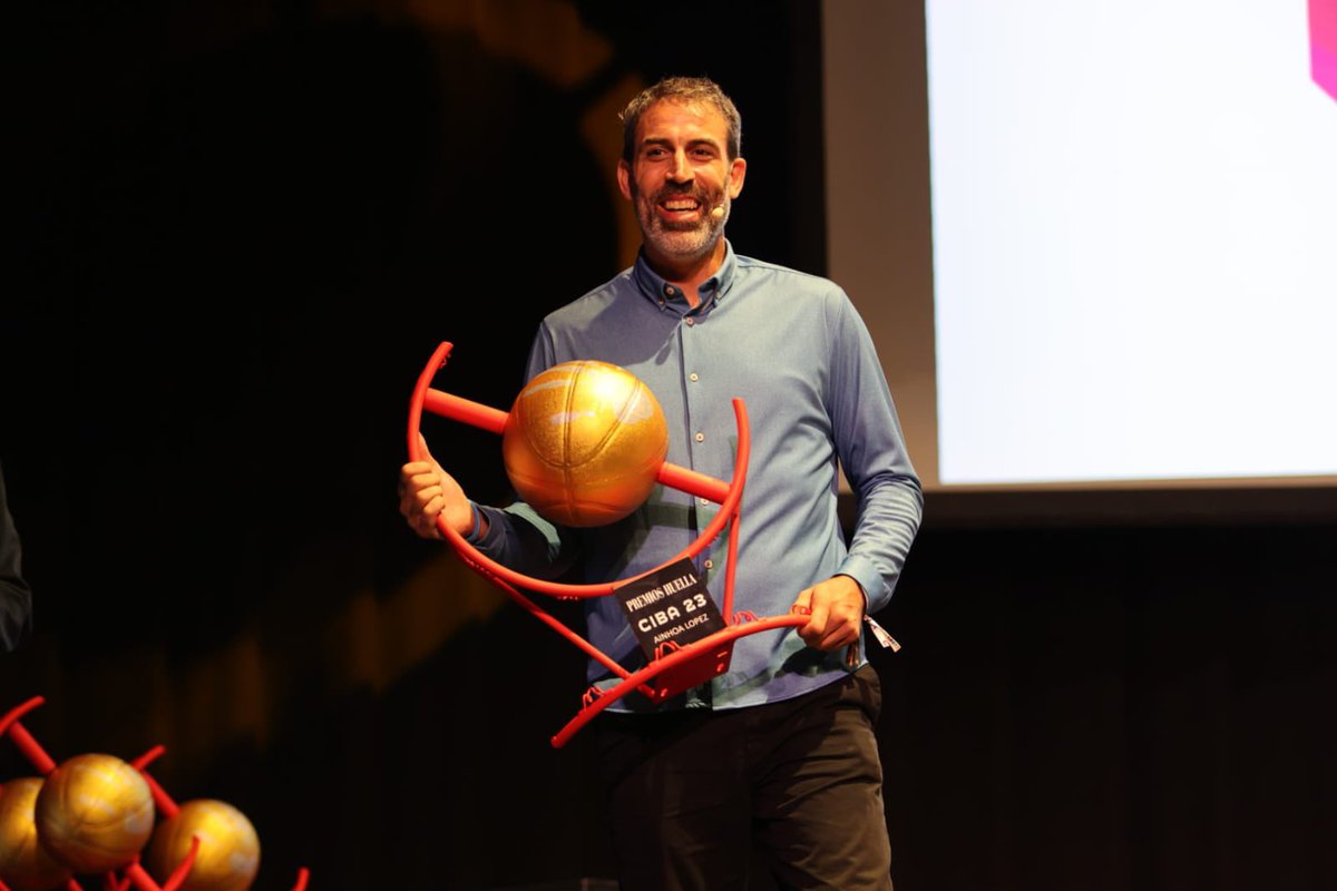 CIBAMalaga's tweet photo. 👣❤️🫂
🏀 Pepe Sánchez
🏀 Ainhoa López
🏀 Fundación Unicaja
🏀 María Casado
#CIBAMalaga #CIBAForum #CIBA https://t.co/GekmR8W3z1