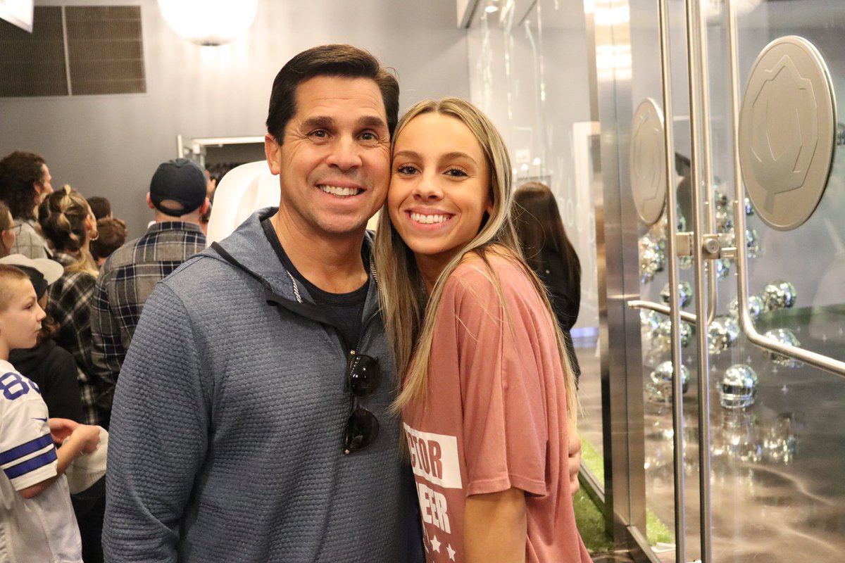 VCSCheer_VVC's tweet photo. 💛 The leaders of the Gold Army, the backbone of Cheer Classic, our protectors, shoulder to cry on, the loudest in the stands, and the first to celebrate us. 
💙 Happy Father’s Day- setting the standard of what “cheer dads” are supposed to be. We love you all, near and far 🦅 https://t.co/mygy9sxnUe