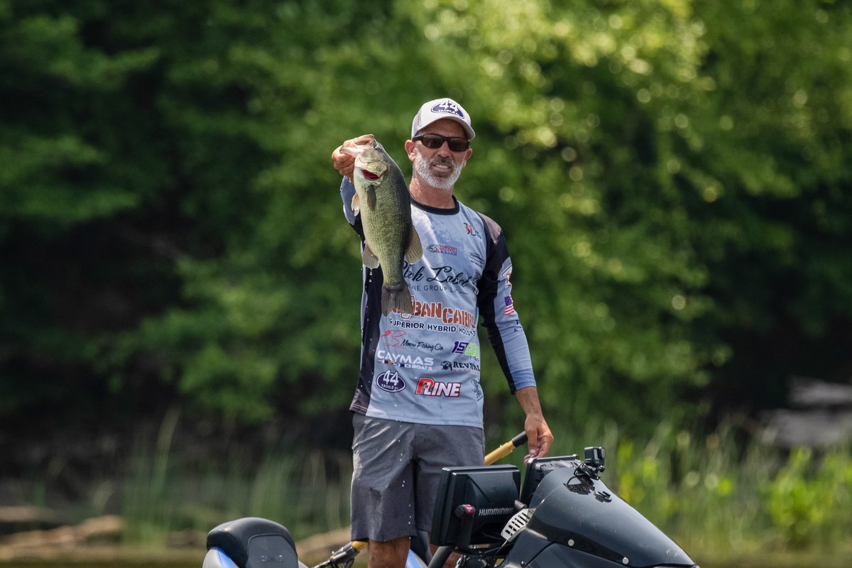 MajorLeagueFish's tweet photo. Before the nail-biting weigh-in of the @TackleWarehouse Invitationals, anglers made one final push during Day 2 of @thmarineteam Stop 5 at the Potomac River. Tune in to https://t.co/rSvmNb8BxA now to watch live!
https://t.co/U41xE3pVtn
#cutday #liveweighin #bassin https://t.co/eUHOOZloAI