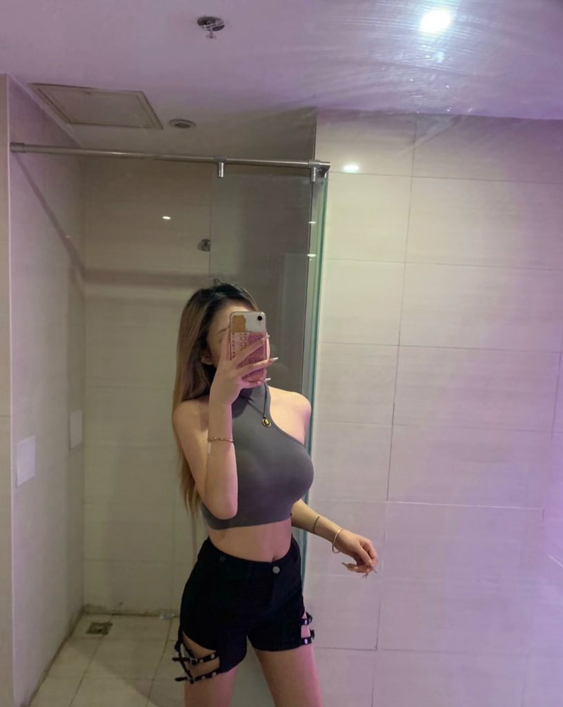 Michell36299360's tweet photo. 🍓

🍓🍓🍓🍓💋💋💋💋Are you ready to conquer me🍑🍑🍑💋💋💋🍓🍓🍓 https://t.co/QSj4Oyvruc