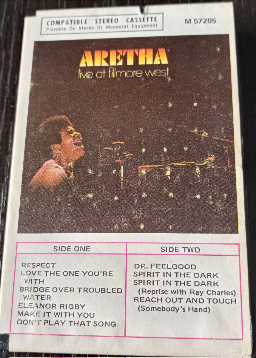 Sunday music fr an old cassette of 'Aretha Live At Fillmore West'. Good gospel, rock, pop & soul. Lots of warm vibes fr @ArethaFranklin & her unmatched ability to cover songs popularized by others: Stephen Stills, The Beatles, Bread, Diana Ross, Simon & Garfunkel. @Rhino_Records