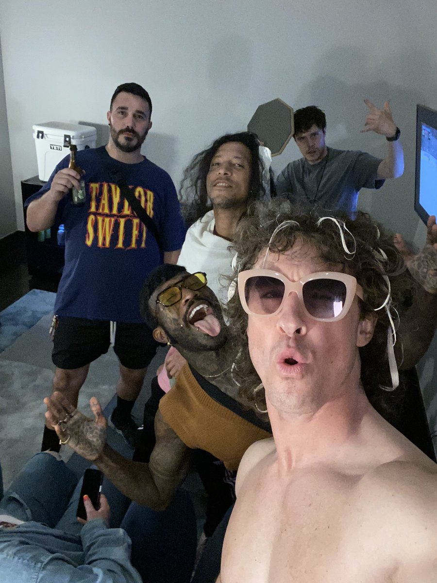 𝖈𝖔𝖋𝖋𝖎𝖓 🦇 on Twitter: