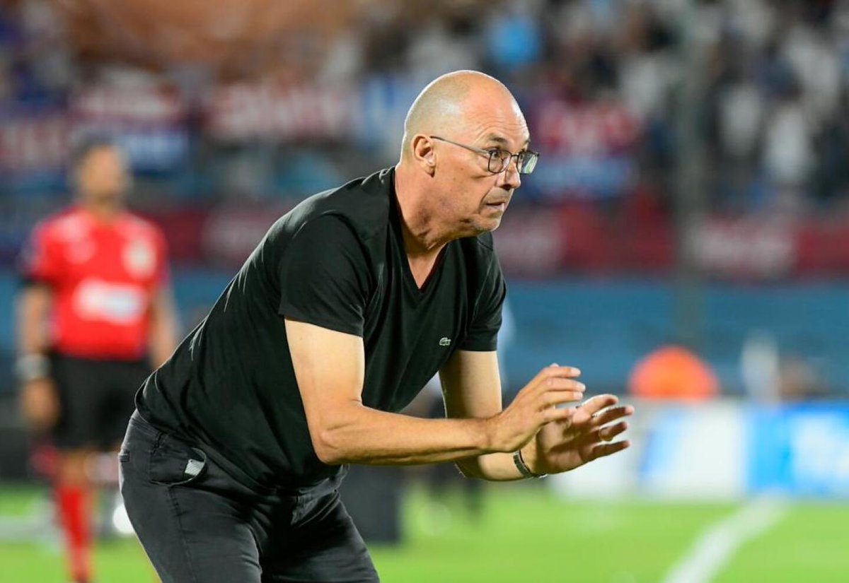 Y hoy te vass
Te vass
Te vass
Te vaaassss.....🎶