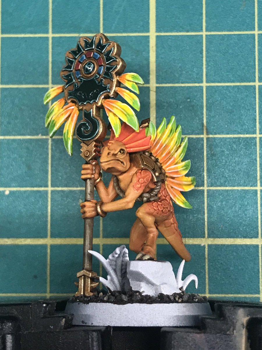 I love this skink so much they’re one my favourite bit of the spawn of chotec kit 
#warhammer #seraphon #WarhammerCommunity 
#hobbystreak day 340