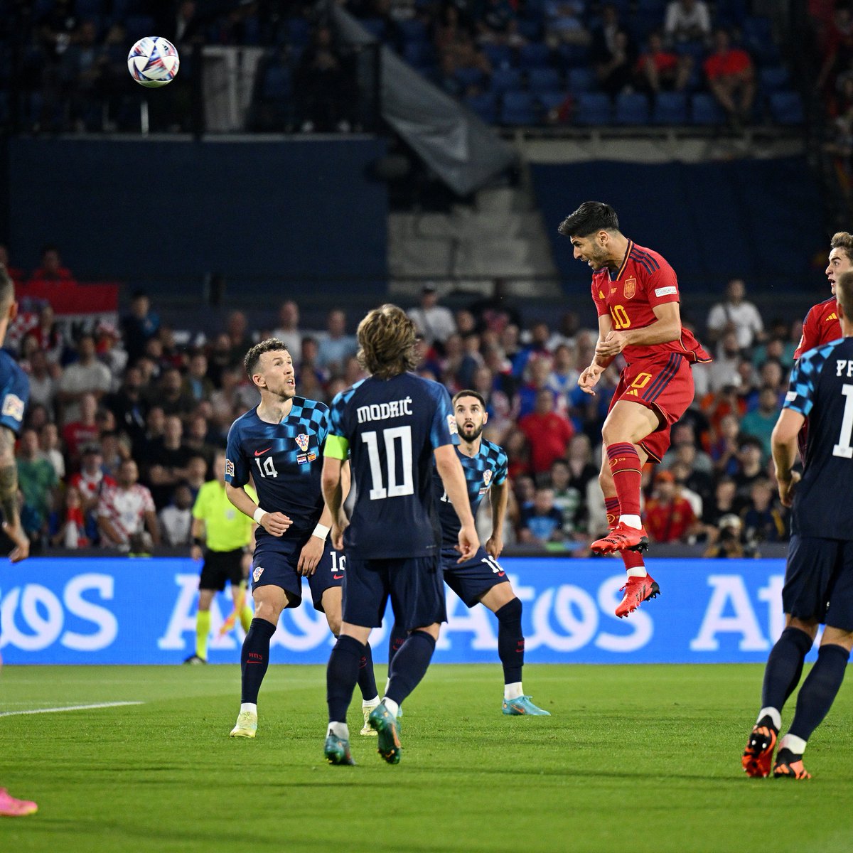 Marco Asensio heads just over the bar for Spain 😩

Still goalless in Rotterdam ❌