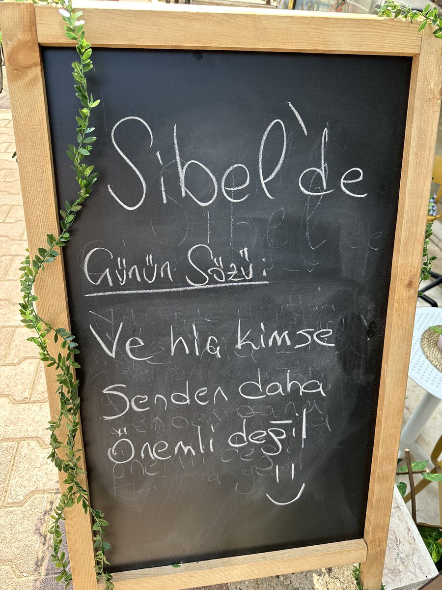 BesteeSahilli's tweet photo. Antalya-Işıklar’da Sibel’de kahve içmeye bekleriz✨🌸 
İnstagram: sibelgiftshopp takip ederseniz seviniriz🙏🏻 https://t.co/LnmyUccPpF