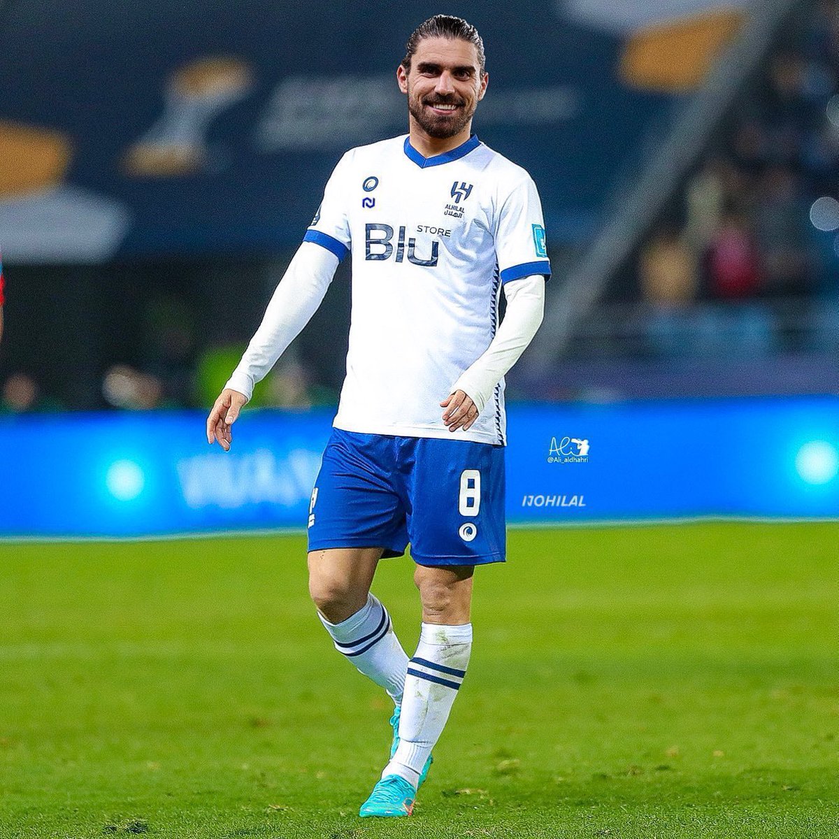 🚨اول تصريح

لـ روبن نيفيز

أحببت نادي الهلال منذ الصغر 
وكنت اهرب من المدرسه لمشاهدة مبارياته

🔻🔻

غرد كنك نصراوي 😂😂