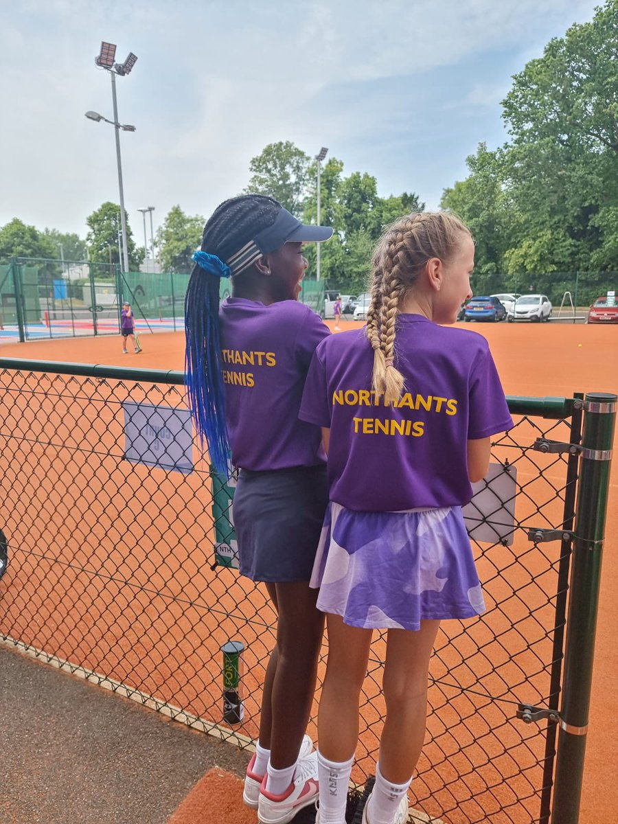 A fantastic effort by the Northants 11U Teams, Captains and Parents this weekend 🙌🏼🙌🏼

A very long weekend with matches going on a little later than normal, so super well done to everyone.

Overall, the girls finished in 2nd and the boys in 6th.

 #countycup #countycuptennis
