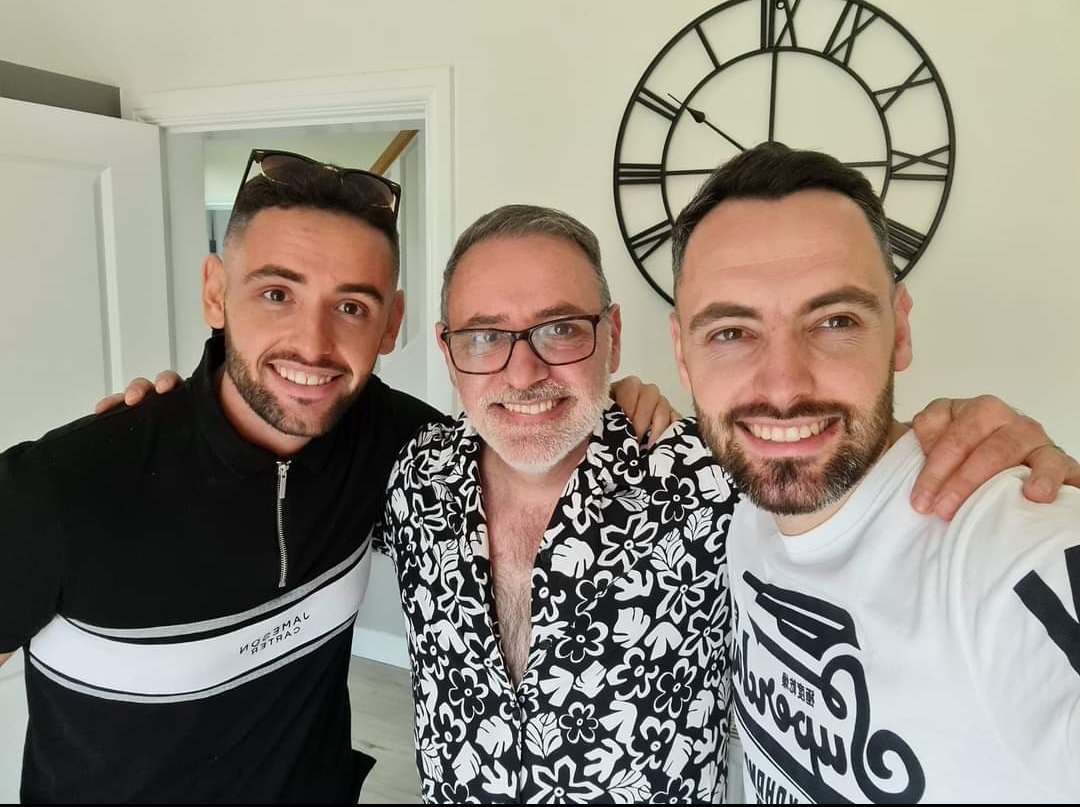 Happy Fathers day to our dad, also happy birthday to rich 33 today!! Great time spent with the family x🎉🎂🎉 #brothers #dad #duo #trio #cake #storms #thunder #sun #fathersday